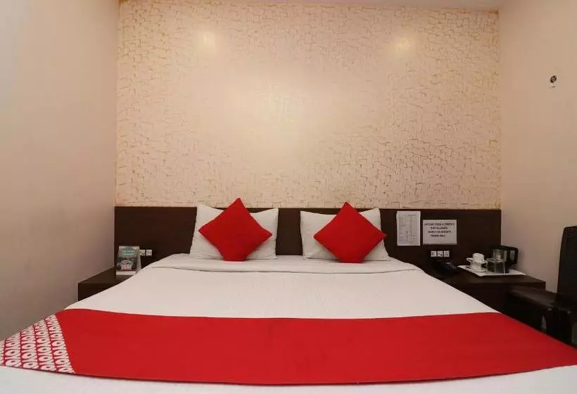 هتل Capital O 14524 Platinum Solitaire