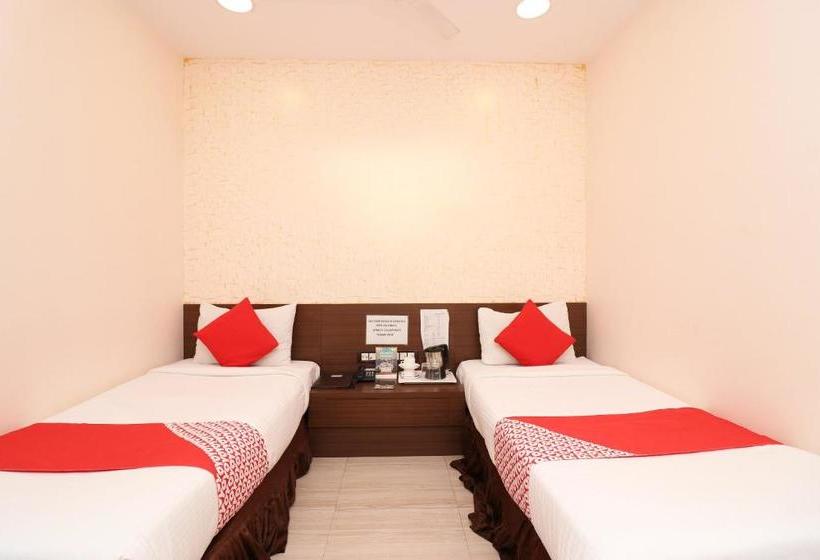 Hotel Capital O 14524 Platinum Solitaire