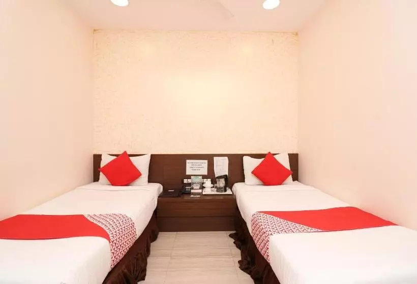 هتل Capital O 14524 Platinum Solitaire