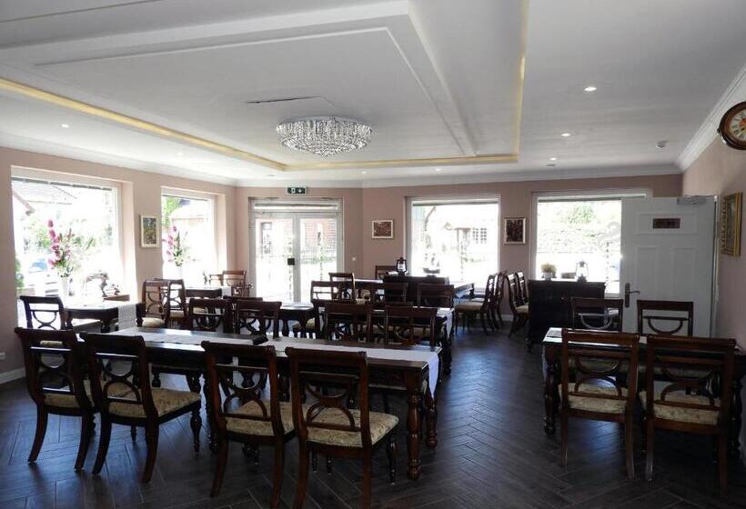 Отель Villa Schneverdingen