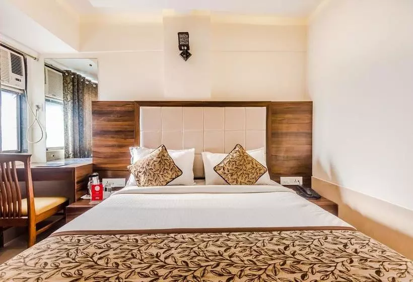 Oyo 8363 Hotel Royal Inn