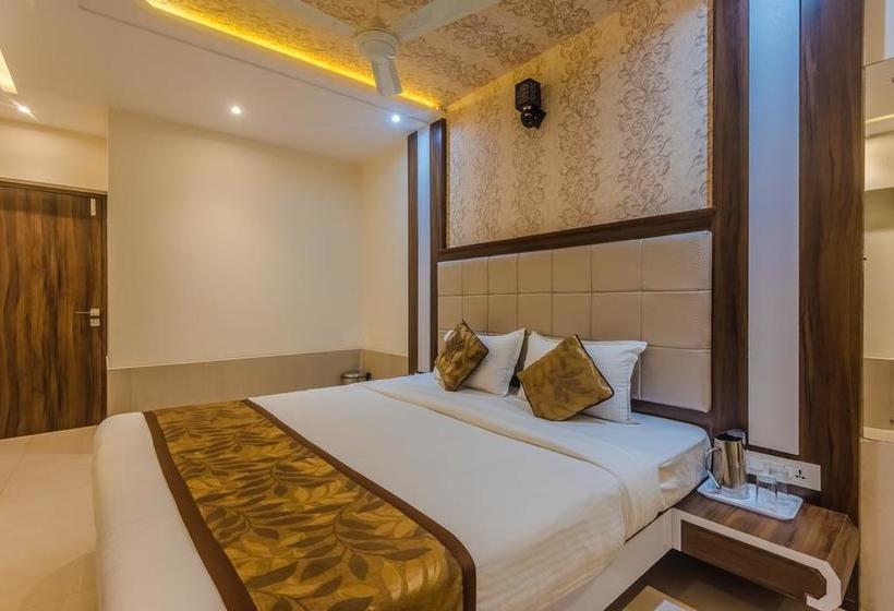 Oyo 8363 Hotel Royal Inn