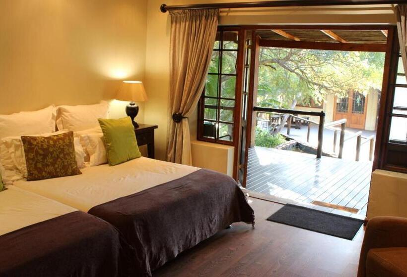 Tuskers Bush Lodge B&b