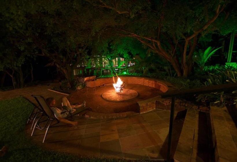 Tuskers Bush Lodge B&b