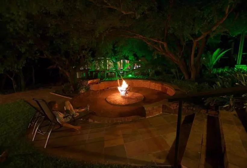 Tuskers Bush Lodge B&b