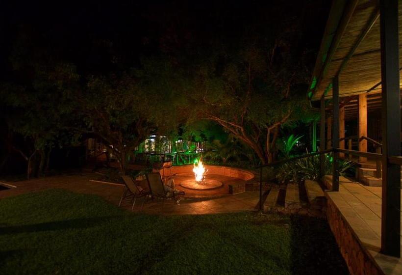 Tuskers Bush Lodge B&b