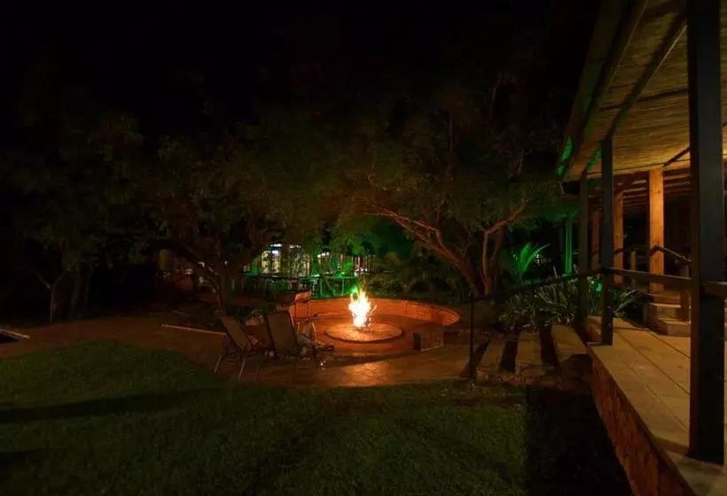 Tuskers Bush Lodge B&b
