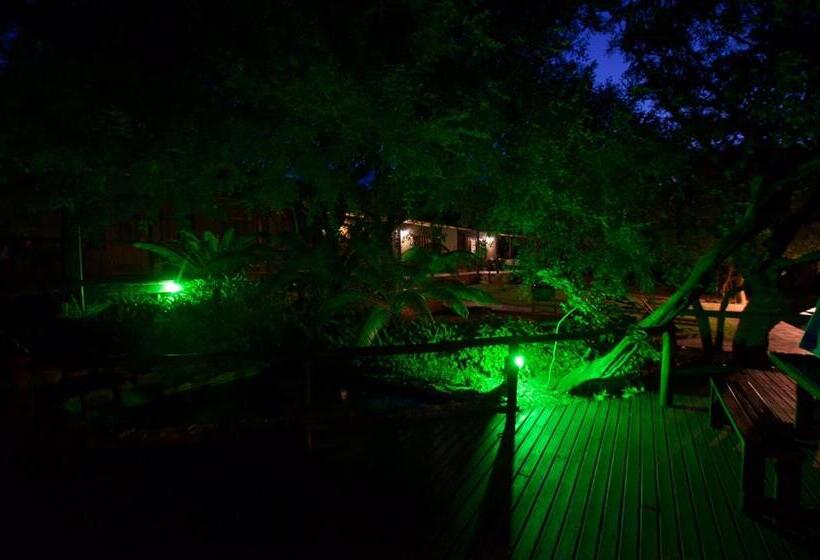 Tuskers Bush Lodge B&b