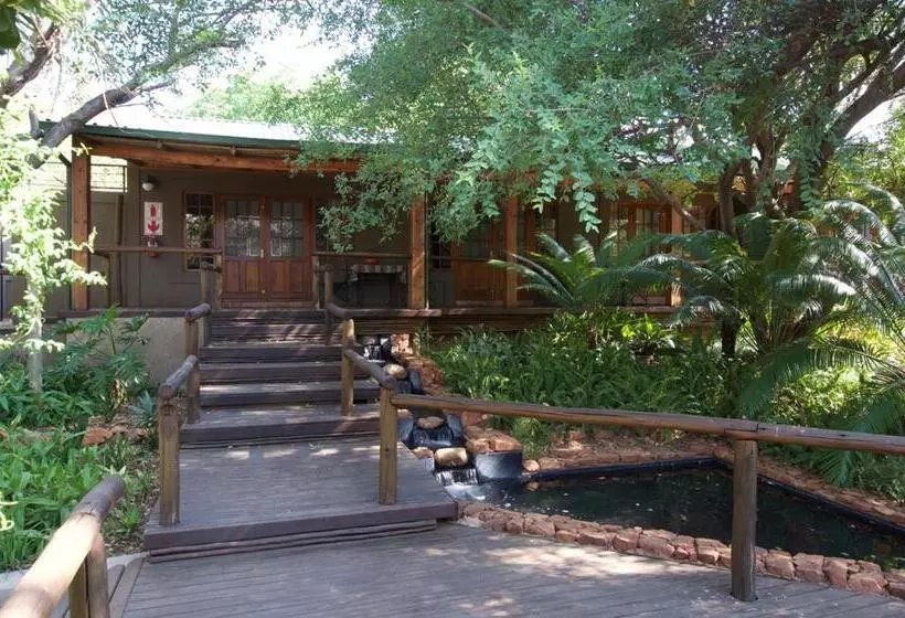 Tuskers Bush Lodge B&b