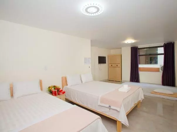 Victor Charlie Hostel 2