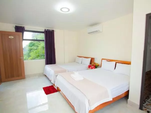 Victor Charlie Hostel 2