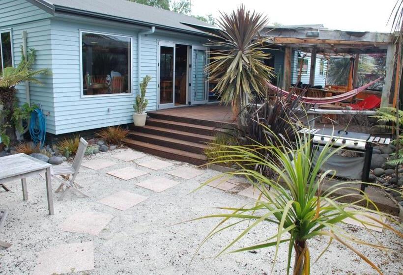 ユースホステル Riverstone Lodge