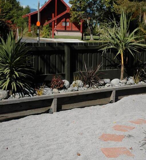 ユースホステル Riverstone Lodge