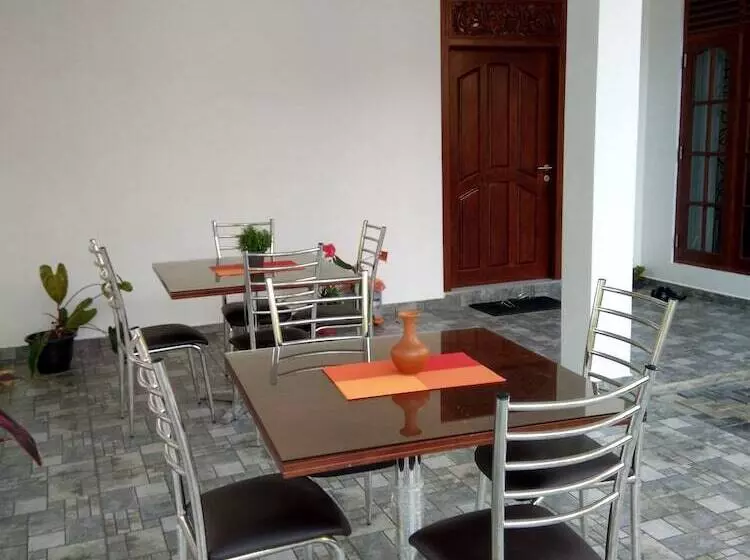 Bed and Breakfast Slightly Chilled Forest Villa