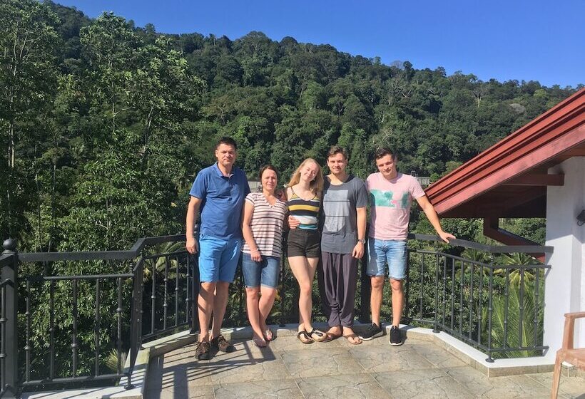 Bed and Breakfast Slightly Chilled Forest Villa