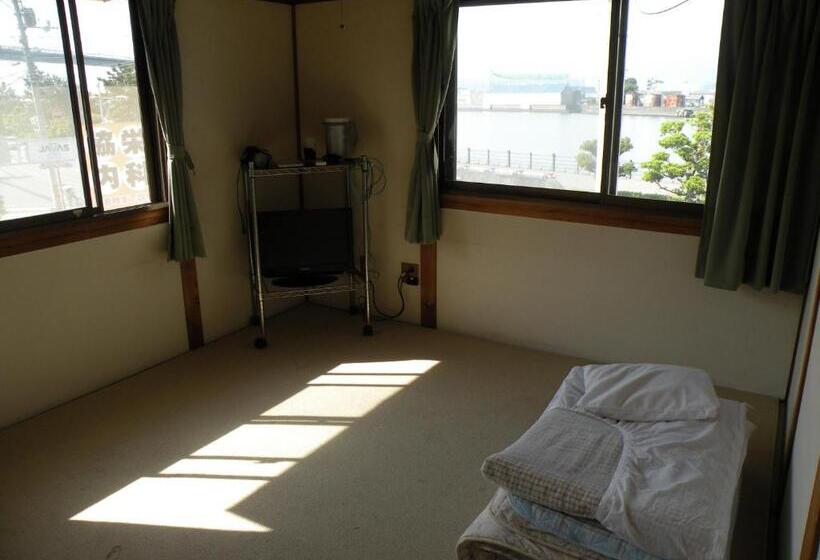 Business Hotel Minshuku Minato