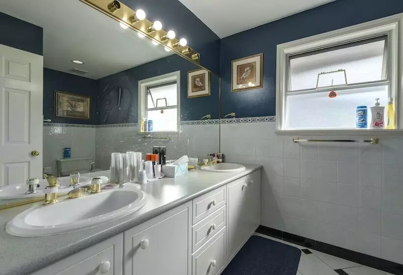 Fraser River Richmond Bed And Breakfast