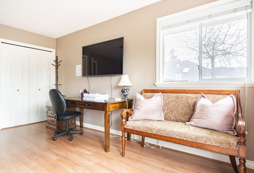 Fraser River Richmond Bed And Breakfast