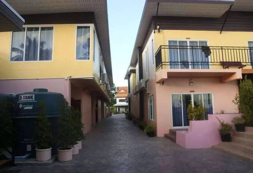 ホテル Anyavee Nam Mao Beach Resort