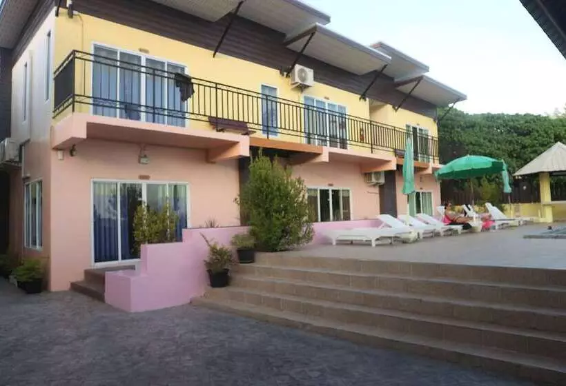 ホテル Anyavee Nam Mao Beach Resort