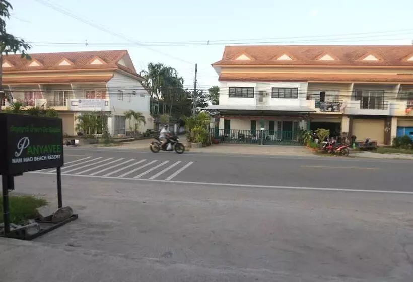 ホテル Anyavee Nam Mao Beach Resort