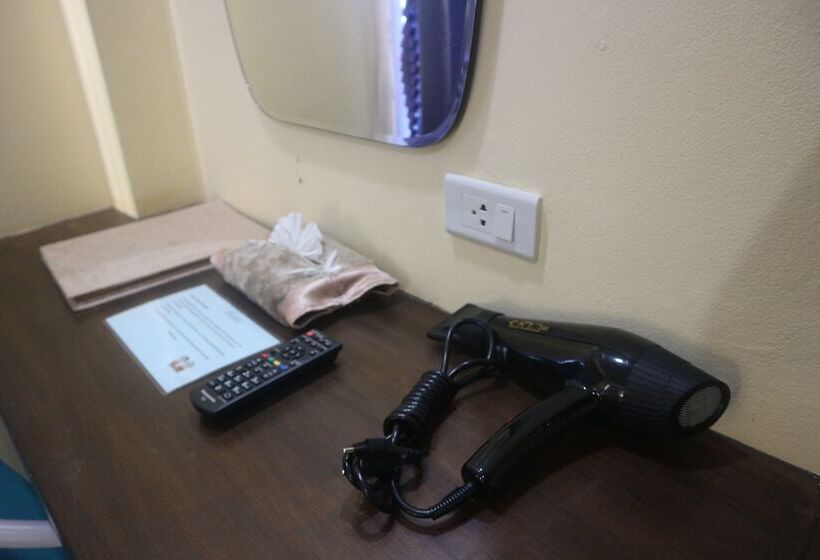 فندق Anyavee Nam Mao Beach Resort