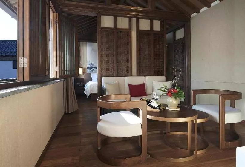 ホテル Lijiang Huayu Donglin Boutique