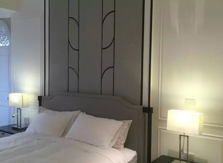 ホテル Nirvanan House