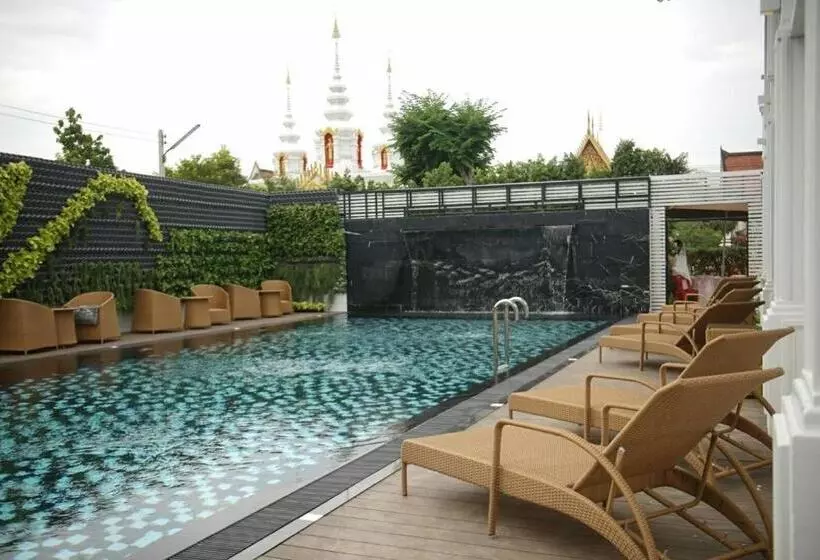 ホテル Nirvanan House