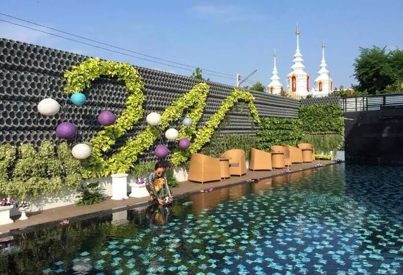 ホテル Nirvanan House