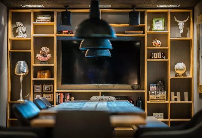 هتل Revier Mountain Lodge Lenzerheide