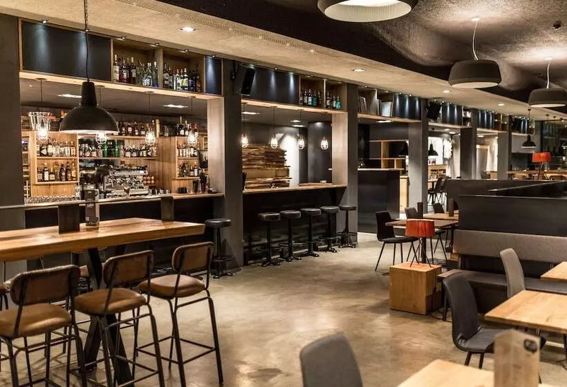 هتل Revier Mountain Lodge Lenzerheide