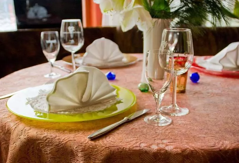 Hotelli Schwarzer Adler