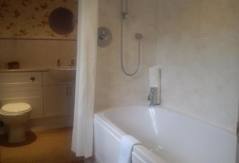 Bed and Breakfast Grayling House