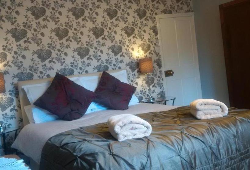 Bed and Breakfast Grayling House