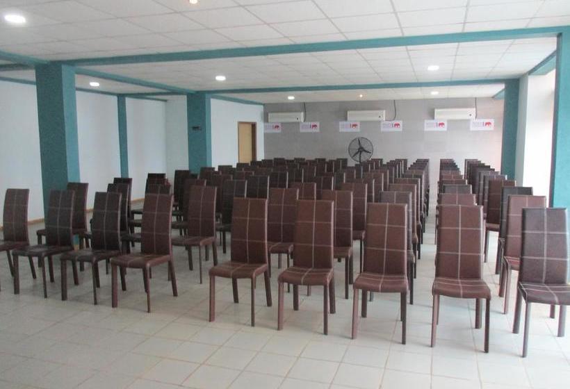 هتل Aegeyi Grand Express