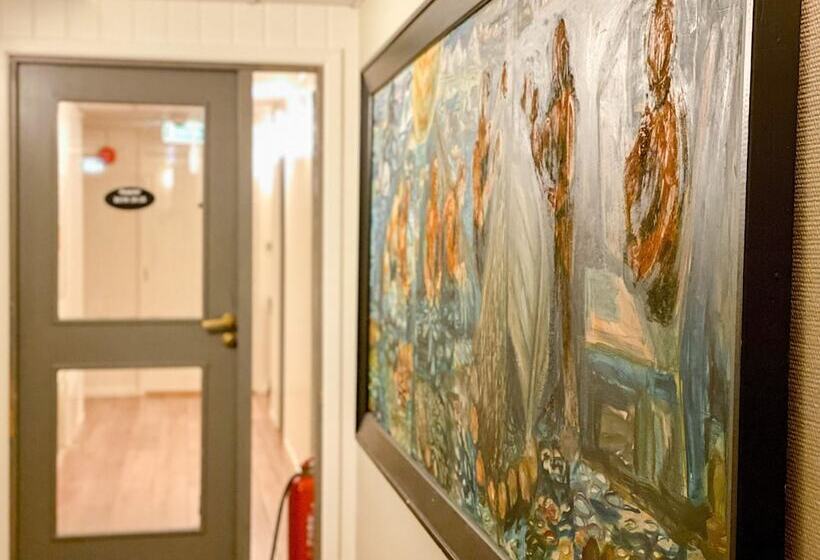 Hotel Båtsfjord Brygge   Arctic Resort