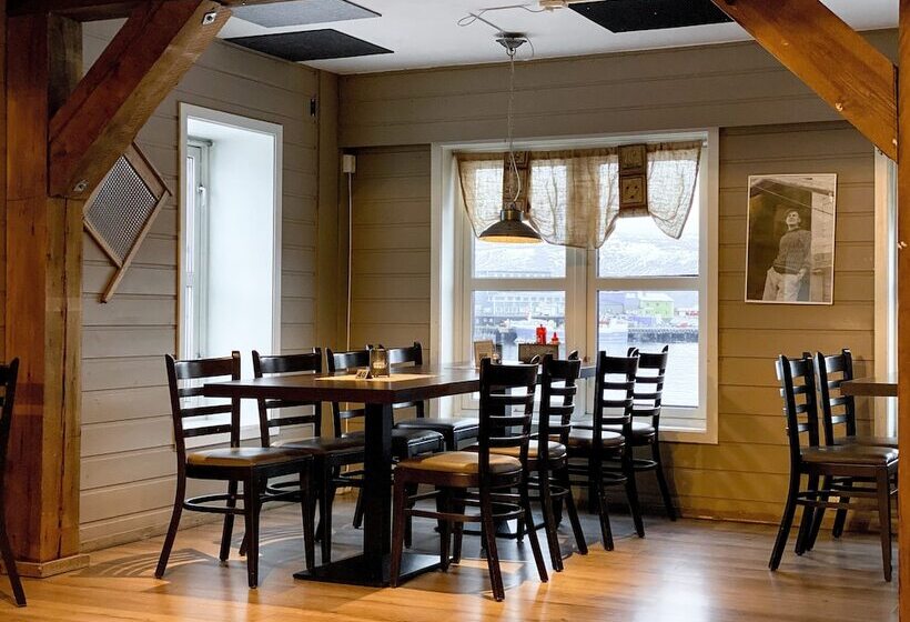 Hotel Båtsfjord Brygge   Arctic Resort