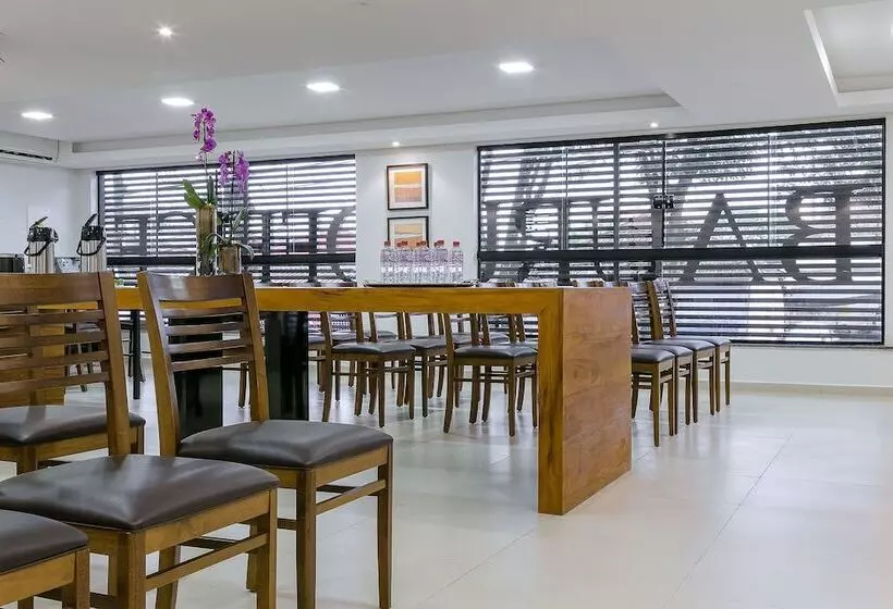 هتل Bauru Office