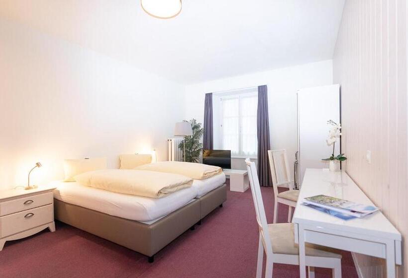 Отель Landhaus Adler