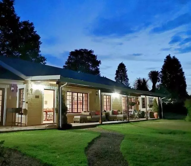 Aamiaismajoitus (B&B) Cedar Garden