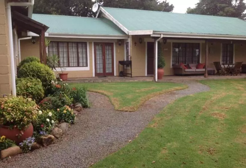 Aamiaismajoitus (B&B) Cedar Garden