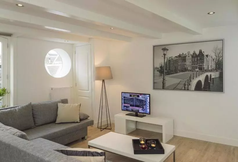 تختخواب و صبحانه Sailor Apartment
