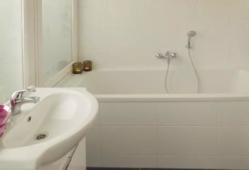 تختخواب و صبحانه Sailor Apartment