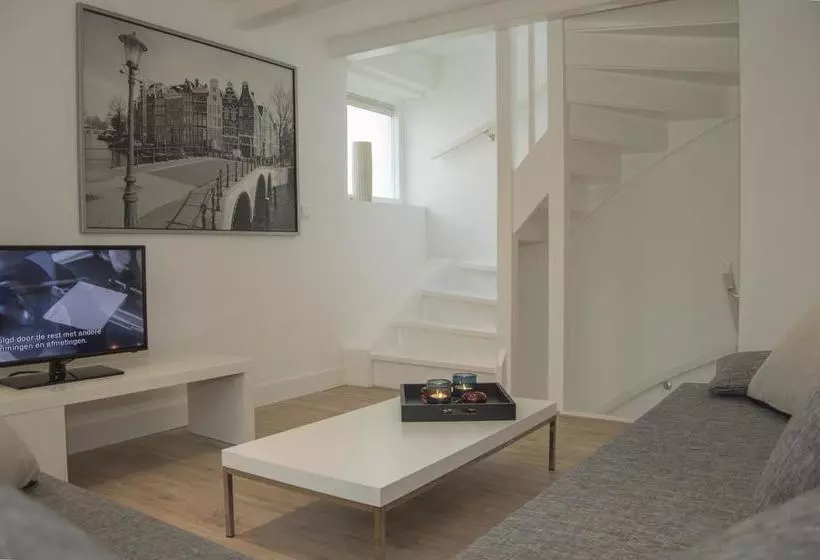 تختخواب و صبحانه Sailor Apartment