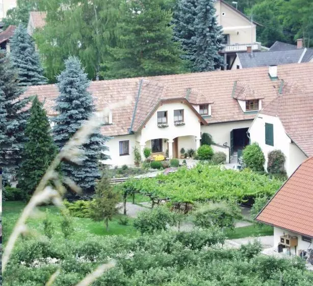 Aamiaismajoitus (B&B) Weinberghof Ilkerl Luf