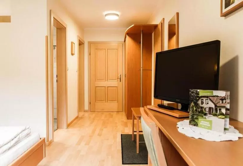 Aamiaismajoitus (B&B) Weinberghof Ilkerl Luf