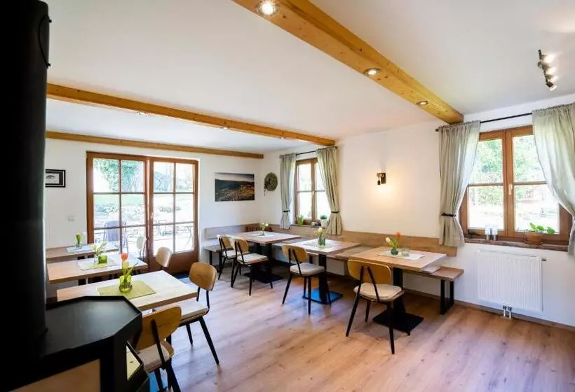 Aamiaismajoitus (B&B) Weinberghof Ilkerl Luf