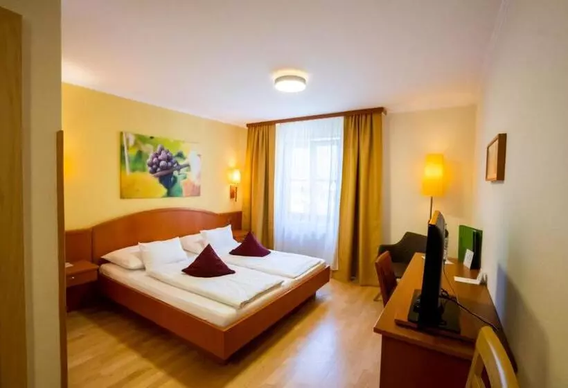 Aamiaismajoitus (B&B) Weinberghof Ilkerl Luf