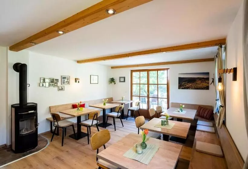 Aamiaismajoitus (B&B) Weinberghof Ilkerl Luf